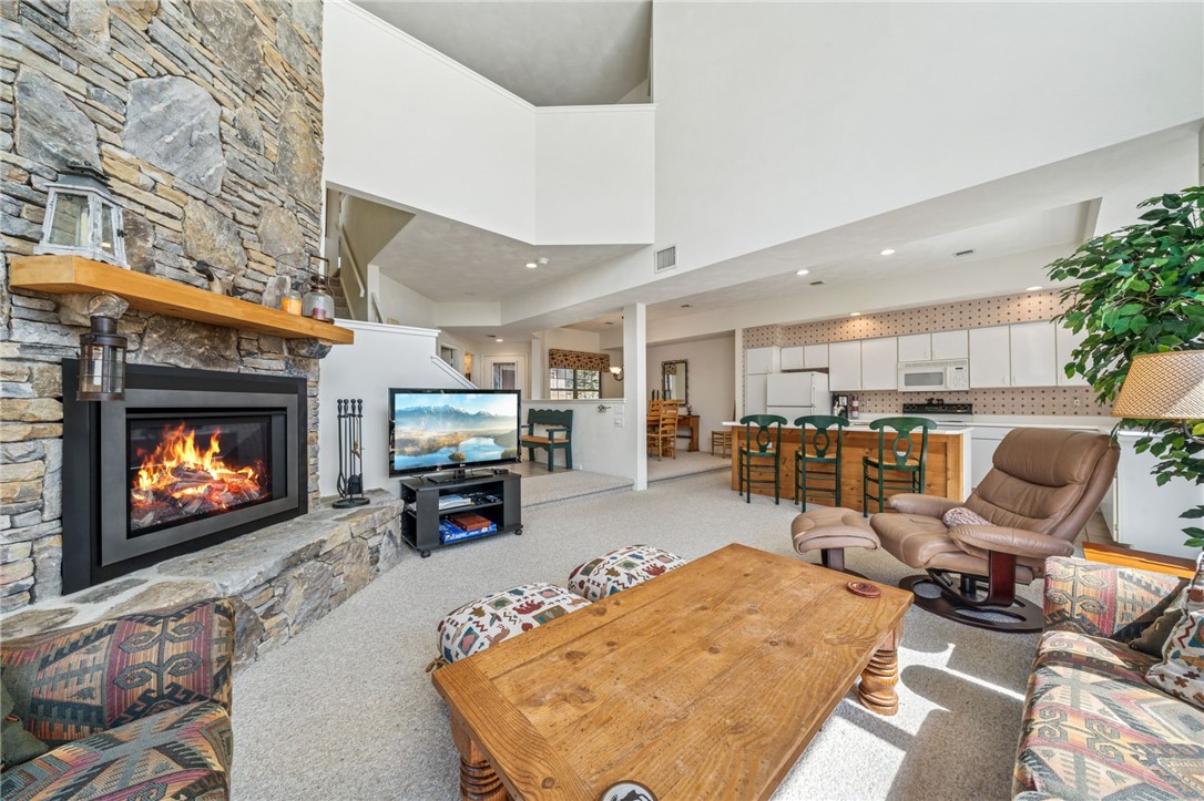 Seven Springs Resort, Pennsylvania 15622, United States, 3 Bedrooms Bedrooms, ,3 BathroomsBathrooms,Residential,Pending,210215