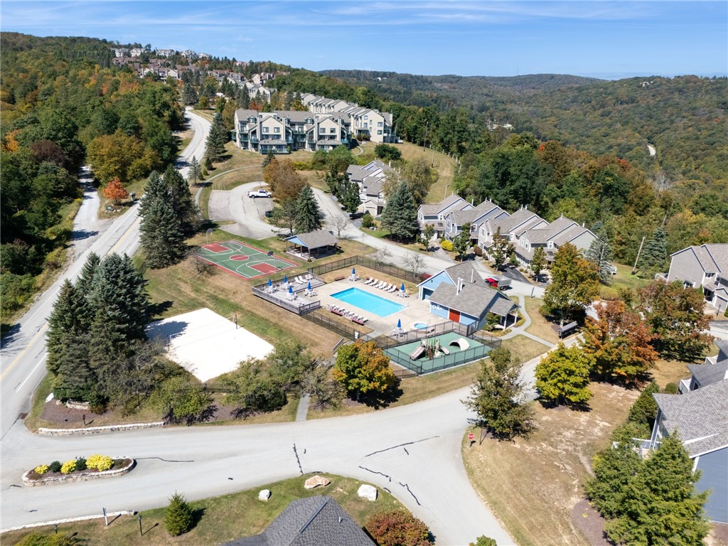 Seven Springs Resort, Pennsylvania 15622, United States, 3 Bedrooms Bedrooms, ,3 BathroomsBathrooms,Residential,Pending,210215