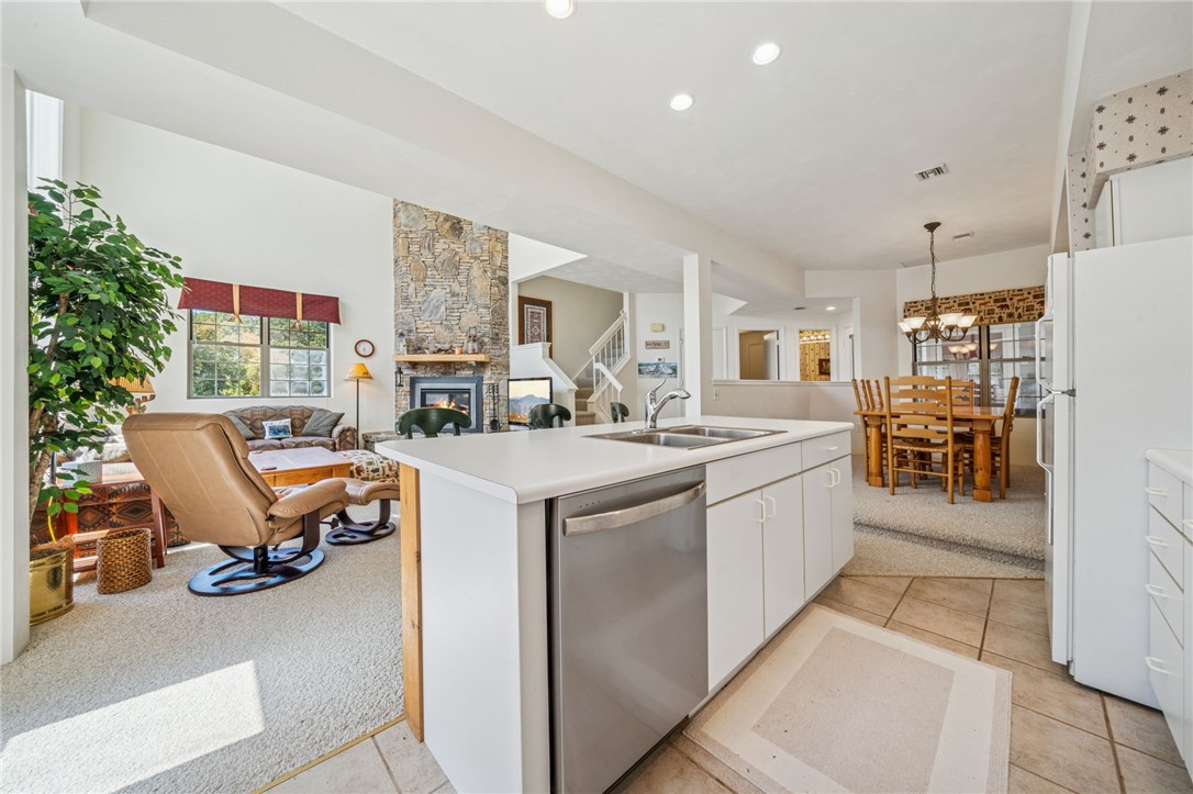 Seven Springs Resort, Pennsylvania 15622, United States, 3 Bedrooms Bedrooms, ,3 BathroomsBathrooms,Residential,Pending,210215