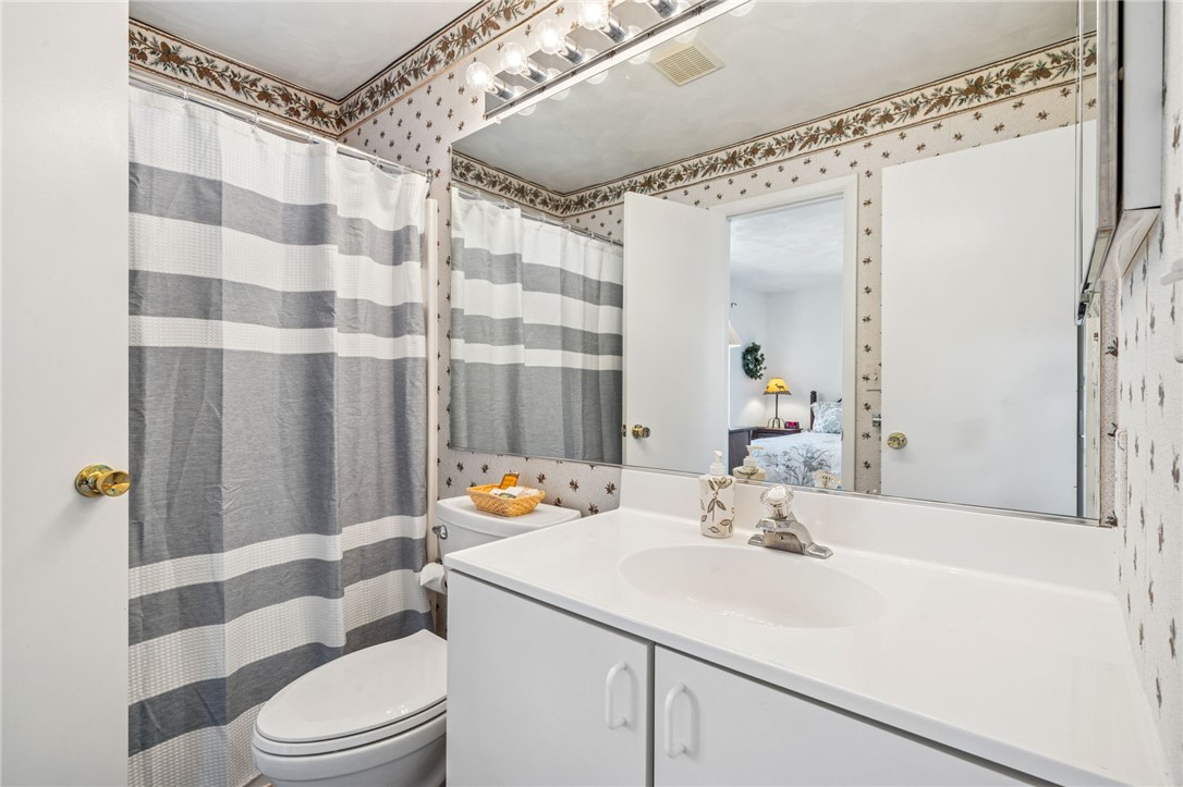 Seven Springs Resort, Pennsylvania 15622, United States, 3 Bedrooms Bedrooms, ,3 BathroomsBathrooms,Residential,Pending,210215