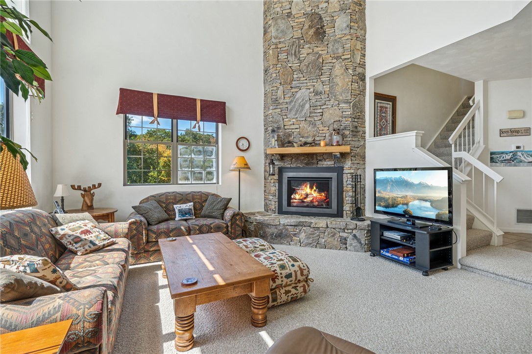 Seven Springs Resort, Pennsylvania 15622, United States, 3 Bedrooms Bedrooms, ,3 BathroomsBathrooms,Residential,Pending,210215