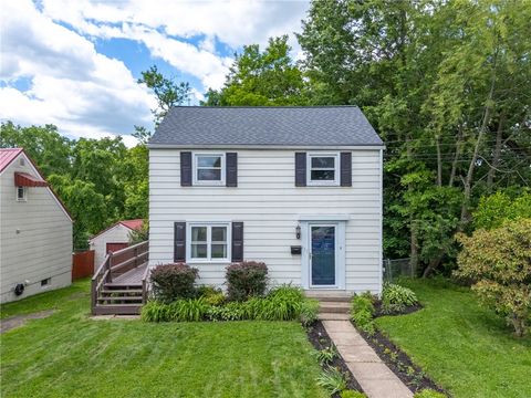 Homes For Sale - 411 Reamer Ave Ave<br/> Carnegie, PA 15106