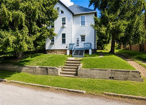 Multifamily For Sale - 1041 4th Avenue Ave<br/> Freedom, PA 15042