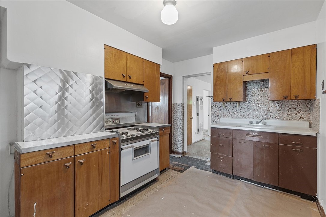136 Hillson Ave Ave, Brentwood, Pennsylvania image 11