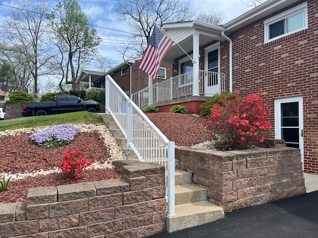 125 FOREST DRIVE