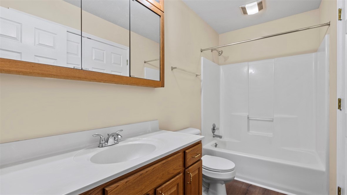 Bellevue, Pennsylvania 15202, United States, 2 Bedrooms Bedrooms, ,2 BathroomsBathrooms,Residential,Contingent,106588