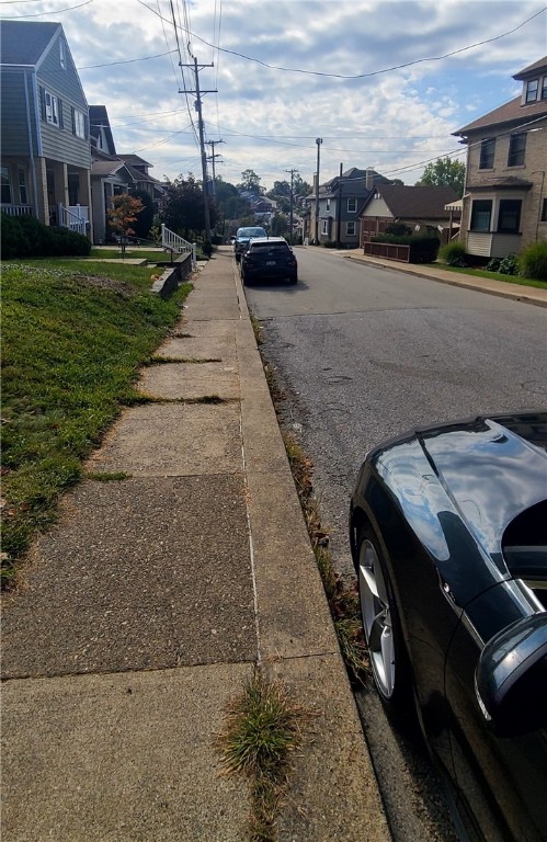 1218 Dormont Ave
