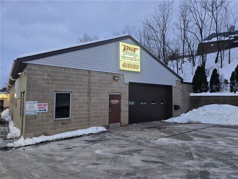 Photo of 186 Perry Hwy, Pittsburgh, PA 15229 (MLS # 1738651)