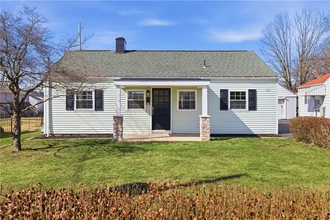 205 Idaho Ave Neville Twp PA 15225