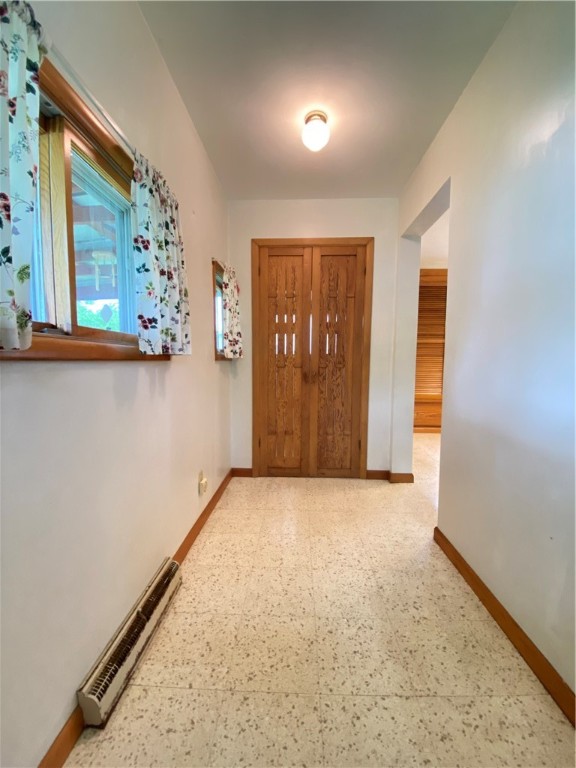 Hempfield Twp - Mer, Pennsylvania 16125, United States, 3 Bedrooms Bedrooms, ,1 BathroomBathrooms,Residential,Contingent,133559