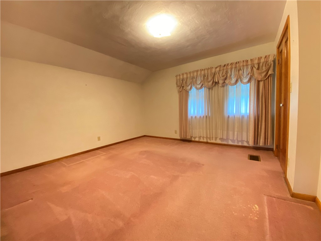 Hempfield Twp - Mer, Pennsylvania 16125, United States, 3 Bedrooms Bedrooms, ,1 BathroomBathrooms,Residential,Contingent,133559