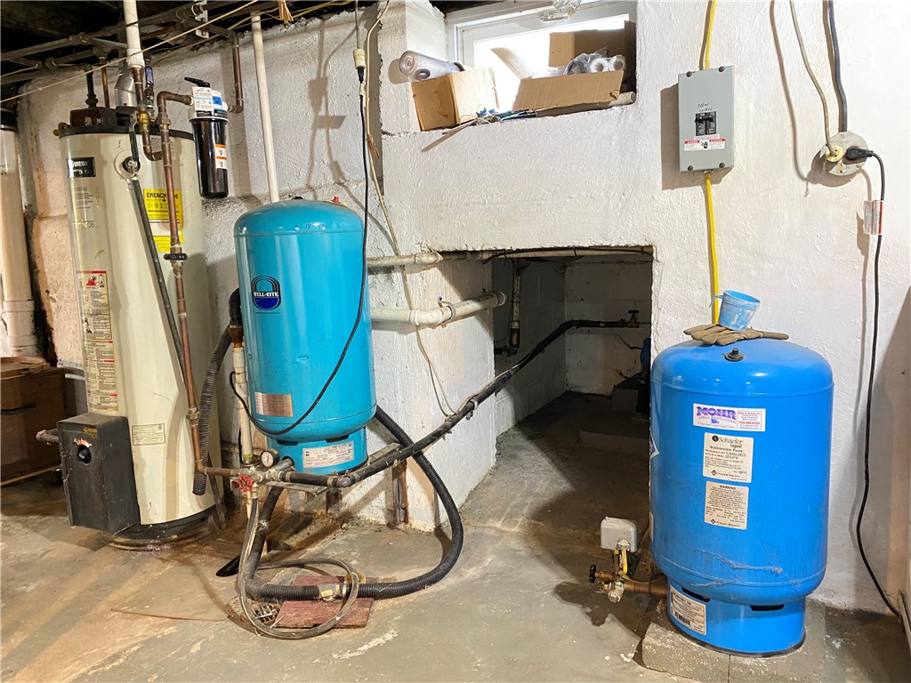 Hempfield Twp - Mer, Pennsylvania 16125, United States, 3 Bedrooms Bedrooms, ,1 BathroomBathrooms,Residential,Contingent,133559