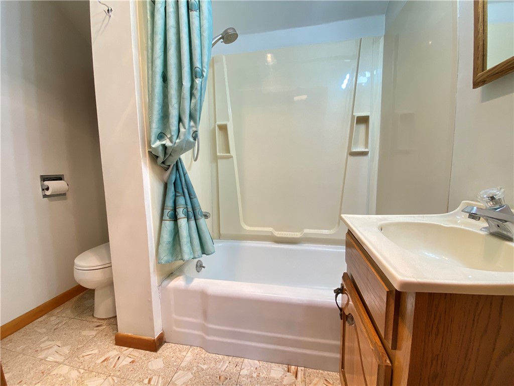 Hempfield Twp - Mer, Pennsylvania 16125, United States, 3 Bedrooms Bedrooms, ,1 BathroomBathrooms,Residential,Contingent,133559