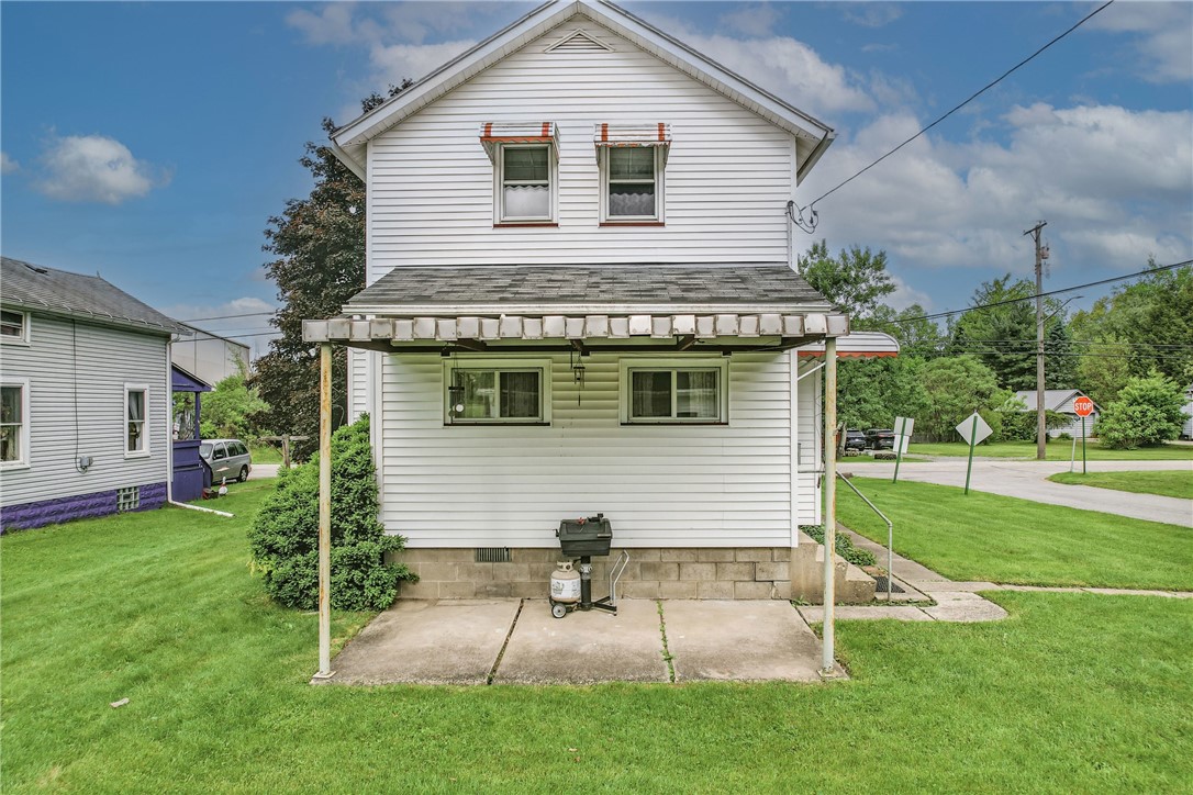 Hempfield Twp - Mer, Pennsylvania 16125, United States, 3 Bedrooms Bedrooms, ,1 BathroomBathrooms,Residential,Contingent,133559