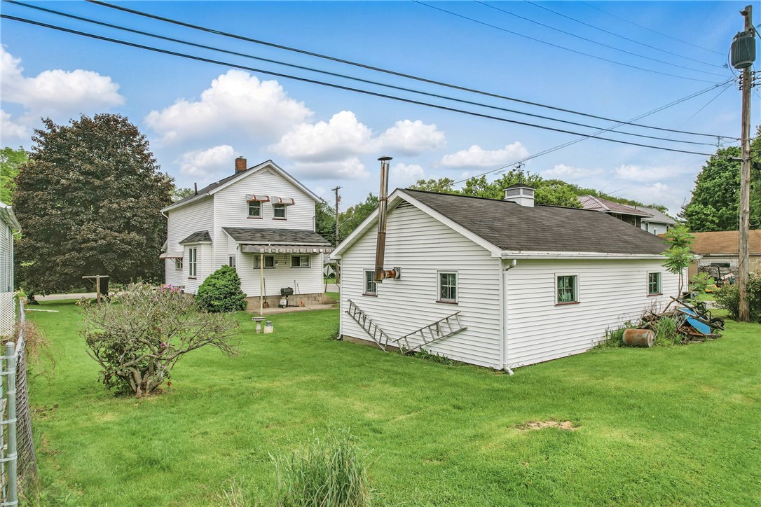 Hempfield Twp - Mer, Pennsylvania 16125, United States, 3 Bedrooms Bedrooms, ,1 BathroomBathrooms,Residential,Contingent,133559