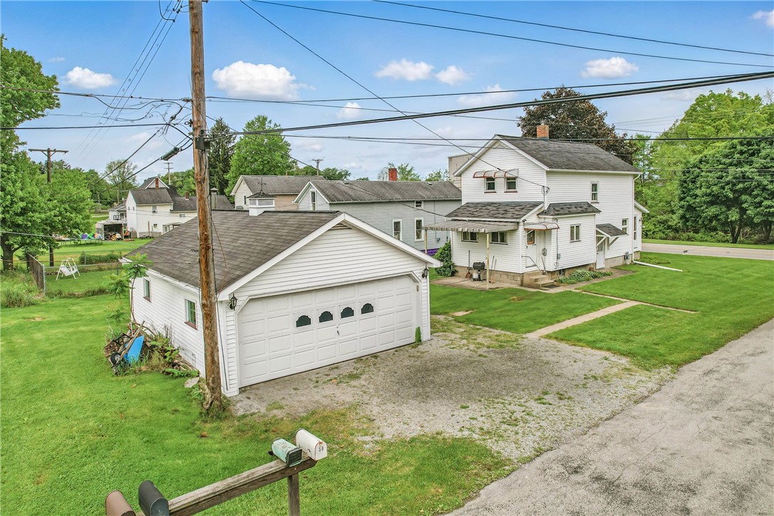 Hempfield Twp - Mer, Pennsylvania 16125, United States, 3 Bedrooms Bedrooms, ,1 BathroomBathrooms,Residential,Contingent,133559