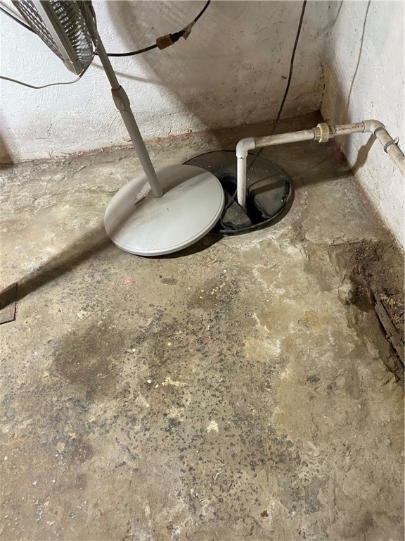 Hempfield Twp - Mer, Pennsylvania 16125, United States, 3 Bedrooms Bedrooms, ,1 BathroomBathrooms,Residential,Contingent,133559