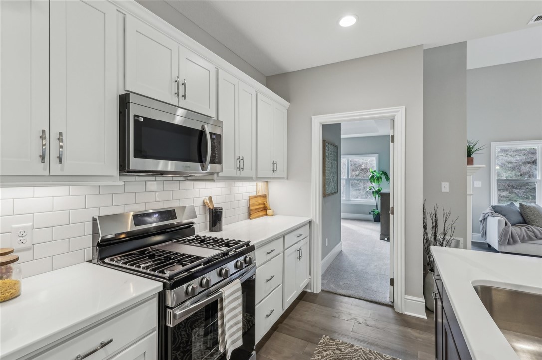 McDonald, Pennsylvania 15057, United States, 3 Bedrooms Bedrooms, ,3 BathroomsBathrooms,Residential,Active,252235