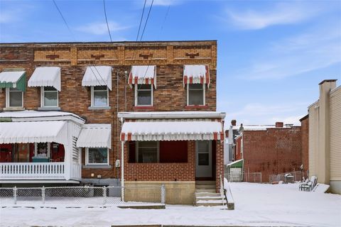 Photo of 208 W Elizabeth St, Pittsburgh, PA 15207 (MLS # 1733789)