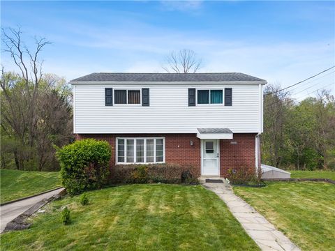 Photo of 1669 Galeton Dr, Verona, PA 15147 (MLS # 1749590)