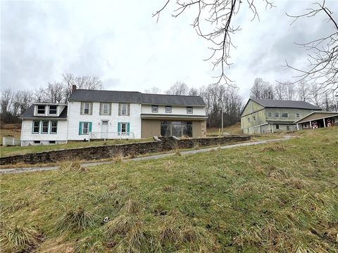 Photo of 747 Forever Ln, Ligonier, PA 15658 (MLS # 1738744)