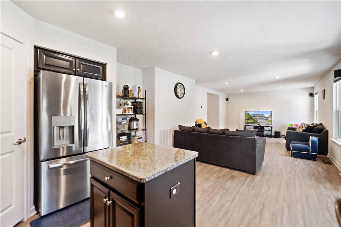 South Fayette, Pennsylvania 15057, United States, 3 Bedrooms Bedrooms, ,3 BathroomsBathrooms,Residential,Contingent,43447