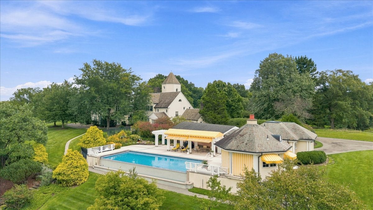 406 Hillside Drive