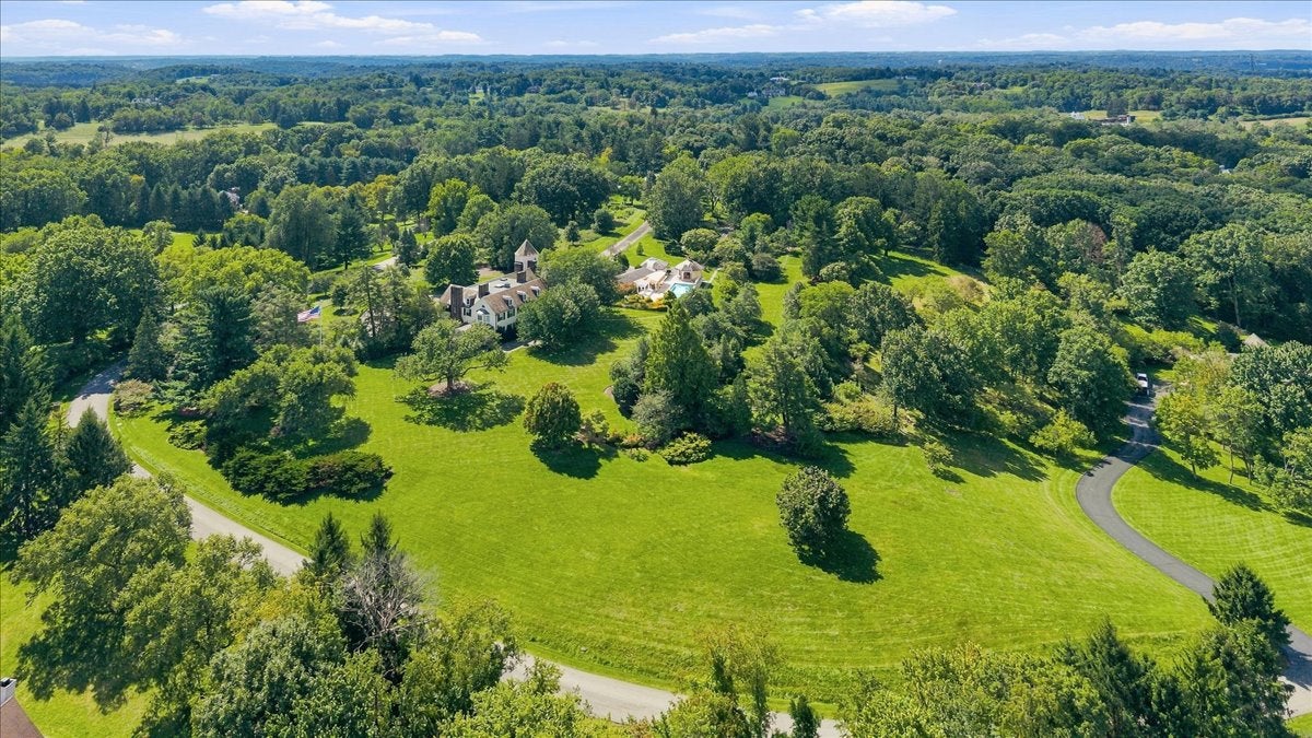 406 Hillside Drive