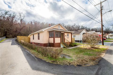Photo of 201 Brown St, Brownsville, PA 15417 (MLS # 1735723)
