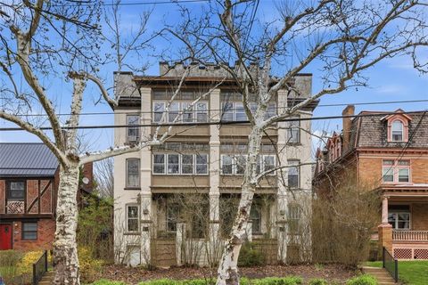 Photo of 813 S Braddock Ave #4, Pittsburgh, PA 15221 (MLS # 1746244)