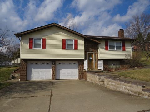 Photo of 65 Fernwood St, Washington, PA 15301 (MLS # 1743068)