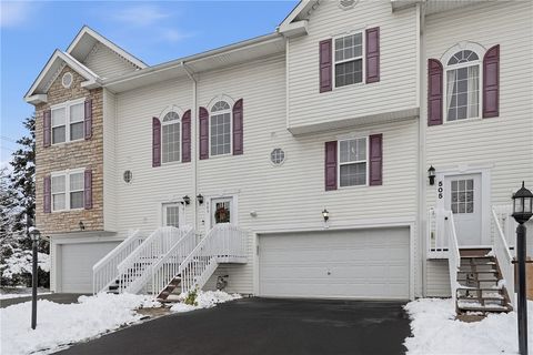 Photo of 503 Ten Point Ln, Cranberry Twp, PA 16066 (MLS # 1732461)