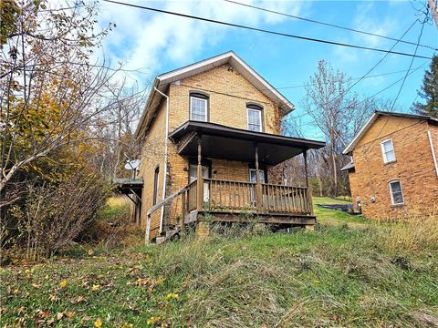 803 7th St Marianna Boro PA 15345