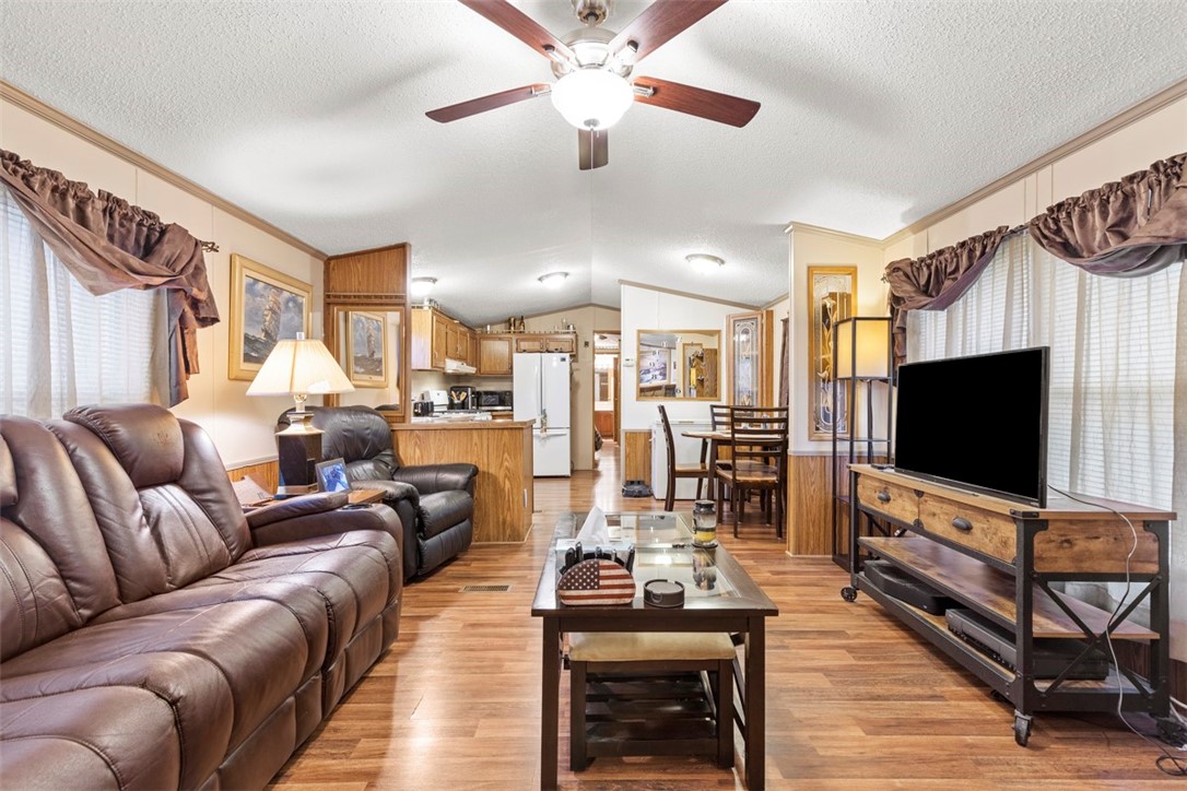 727 Slate Ave
