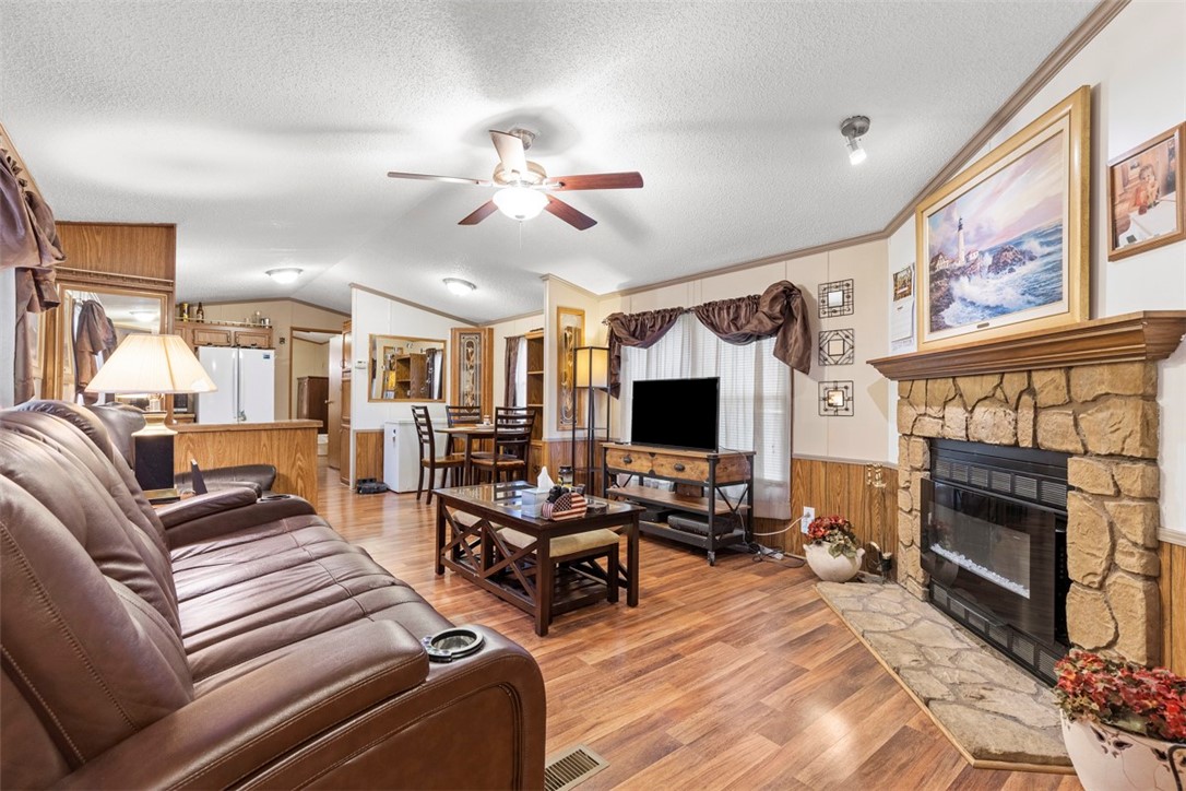 727 Slate Ave