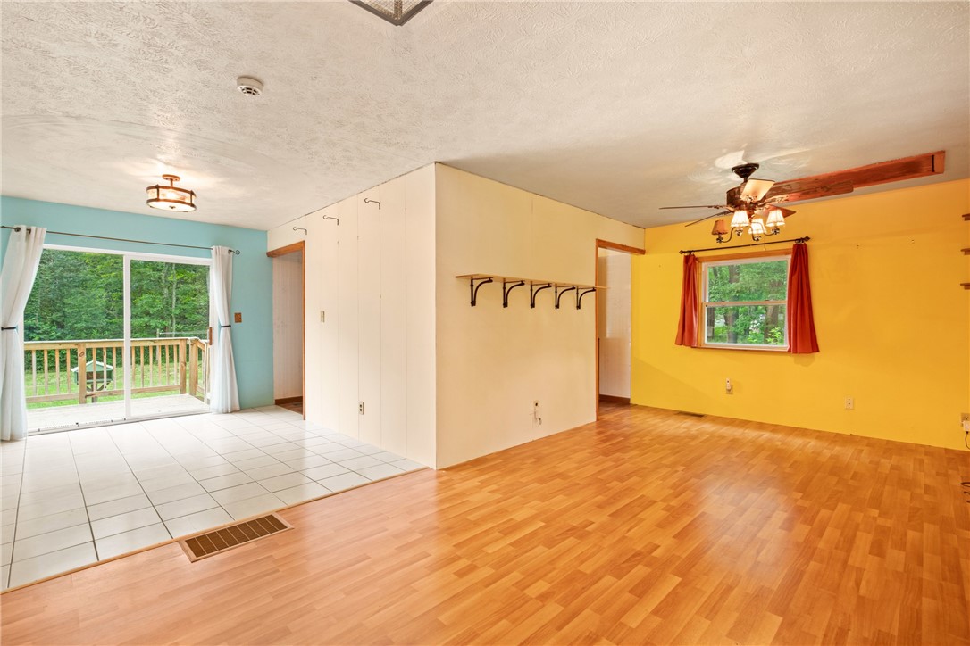 Addison Twp, Pennsylvania 15424, United States, 1 Bedroom Bedrooms, ,2 BathroomsBathrooms,Residential,Active,179753