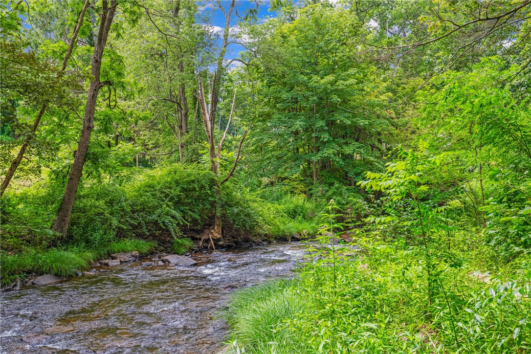 Addison Twp, Pennsylvania 15424, United States, 1 Bedroom Bedrooms, ,2 BathroomsBathrooms,Residential,Active,179753