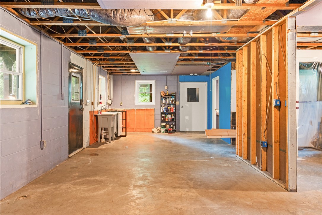 Addison Twp, Pennsylvania 15424, United States, 1 Bedroom Bedrooms, ,2 BathroomsBathrooms,Residential,Active,179753