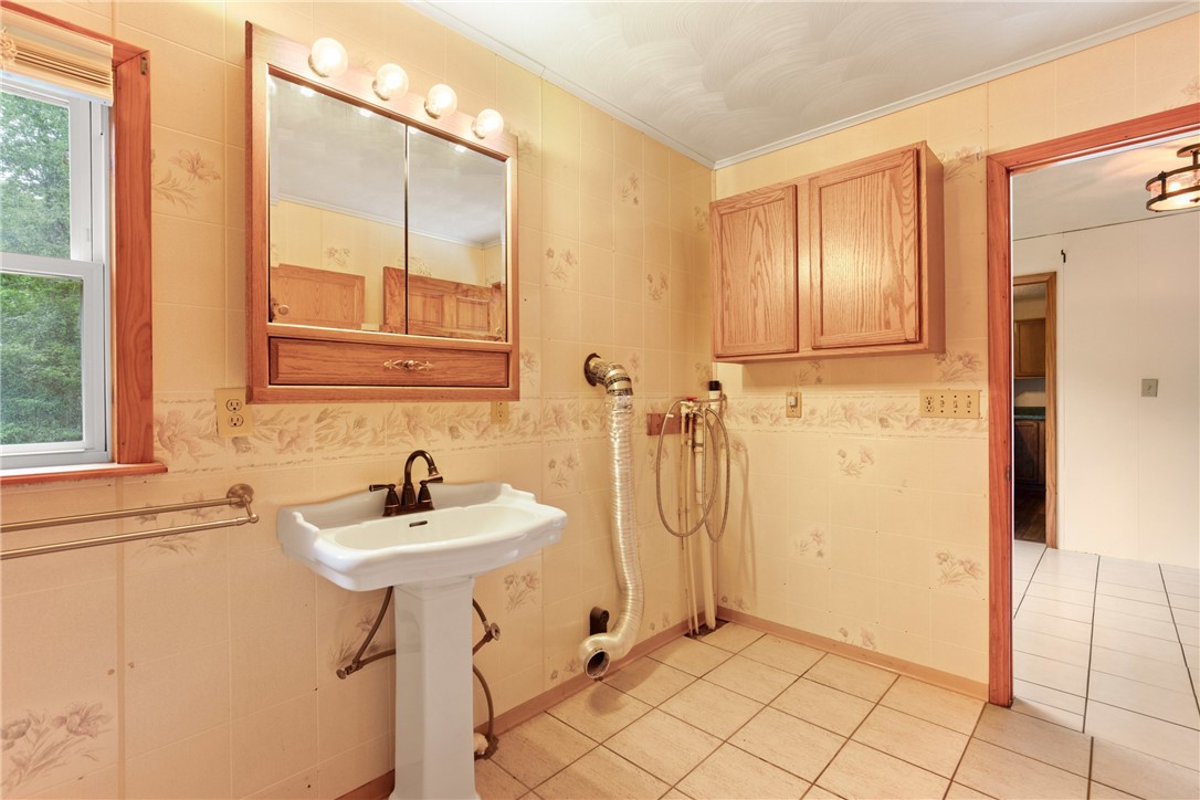 Addison Twp, Pennsylvania 15424, United States, 1 Bedroom Bedrooms, ,2 BathroomsBathrooms,Residential,Active,179753