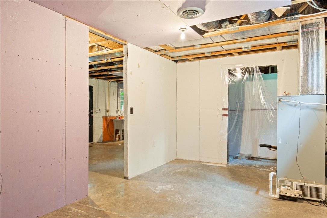 Addison Twp, Pennsylvania 15424, United States, 1 Bedroom Bedrooms, ,2 BathroomsBathrooms,Residential,Active,179753