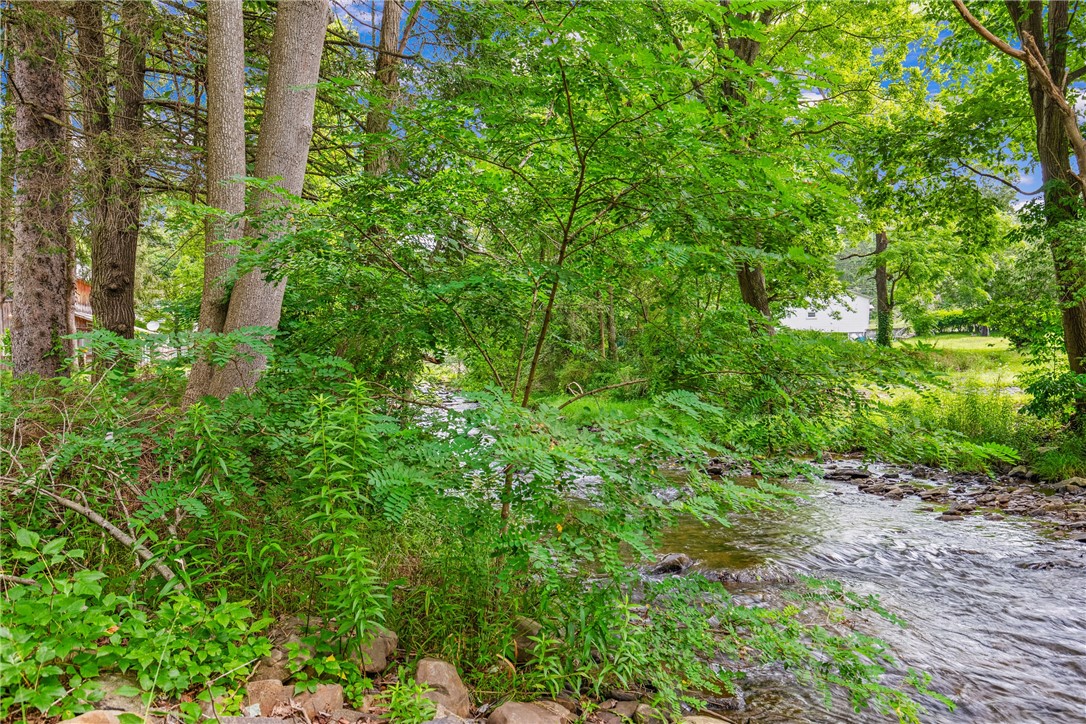 Addison Twp, Pennsylvania 15424, United States, 1 Bedroom Bedrooms, ,2 BathroomsBathrooms,Residential,Active,179753