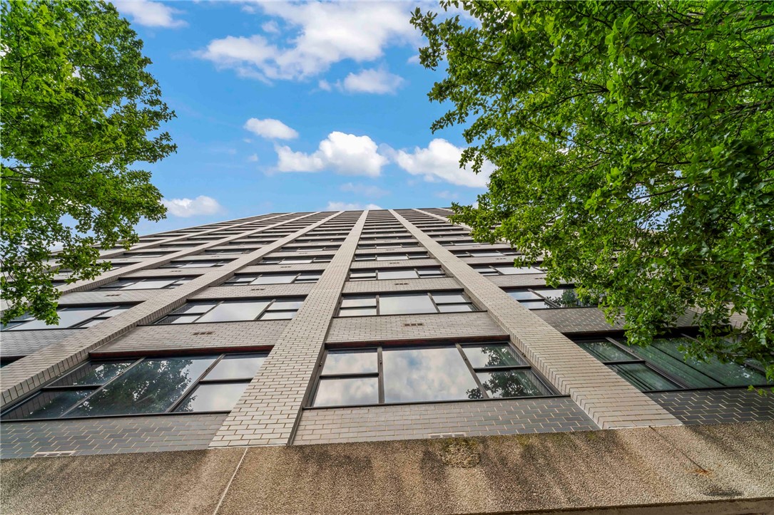 112 Washington Place 7E
