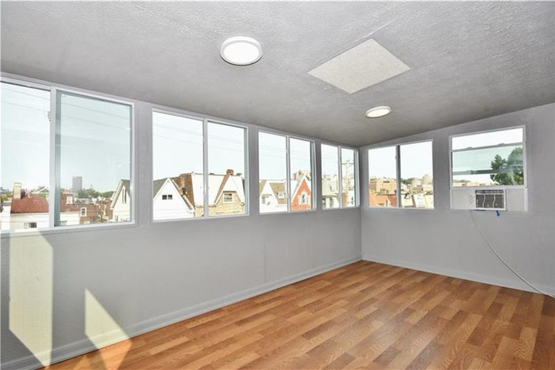 Oakland, Pennsylvania 15213, United States, 6 Bedrooms Bedrooms, ,2 BathroomsBathrooms,Residential,Active,149018