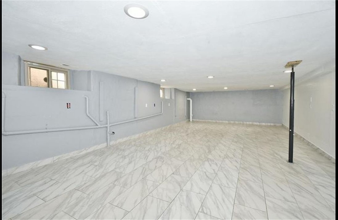 Oakland, Pennsylvania 15213, United States, 6 Bedrooms Bedrooms, ,2 BathroomsBathrooms,Residential,Active,149018