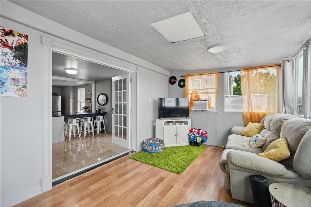 Oakland, Pennsylvania 15213, United States, 6 Bedrooms Bedrooms, ,2 BathroomsBathrooms,Residential,Active,149018