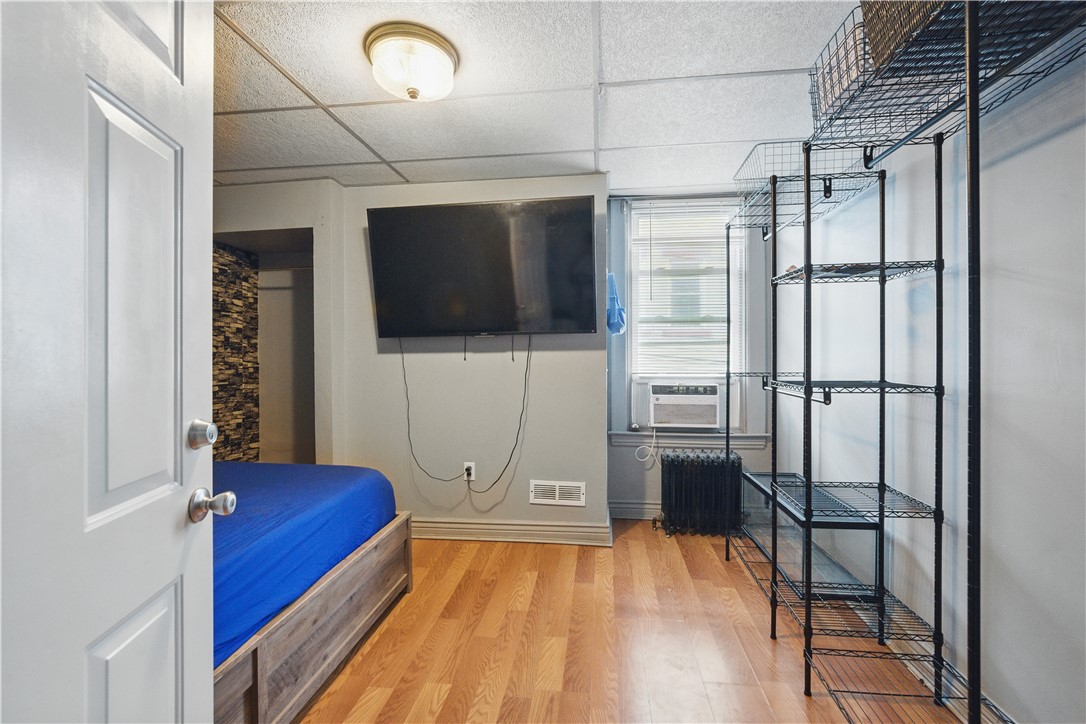 Oakland, Pennsylvania 15213, United States, 6 Bedrooms Bedrooms, ,2 BathroomsBathrooms,Residential,Active,149018