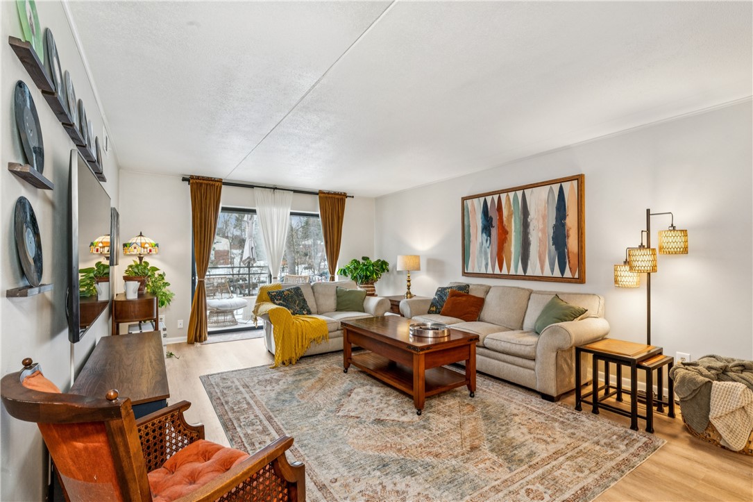 1332 Forest Green Dr