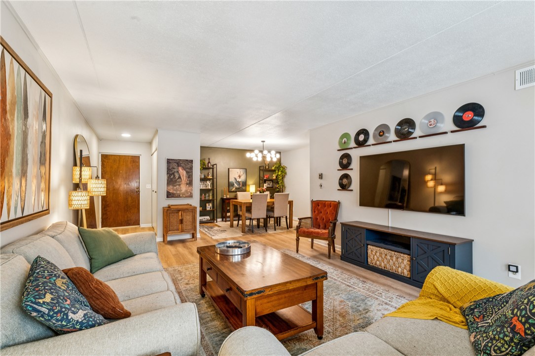 1332 Forest Green Dr