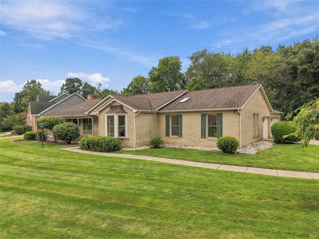 202 Elmhurst Circle