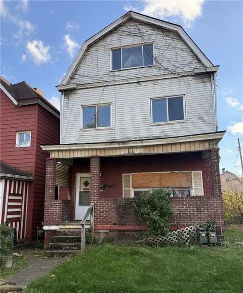 Photo of 534 Franklin St, East Pittsburgh, PA 15112 (MLS # 1731981)